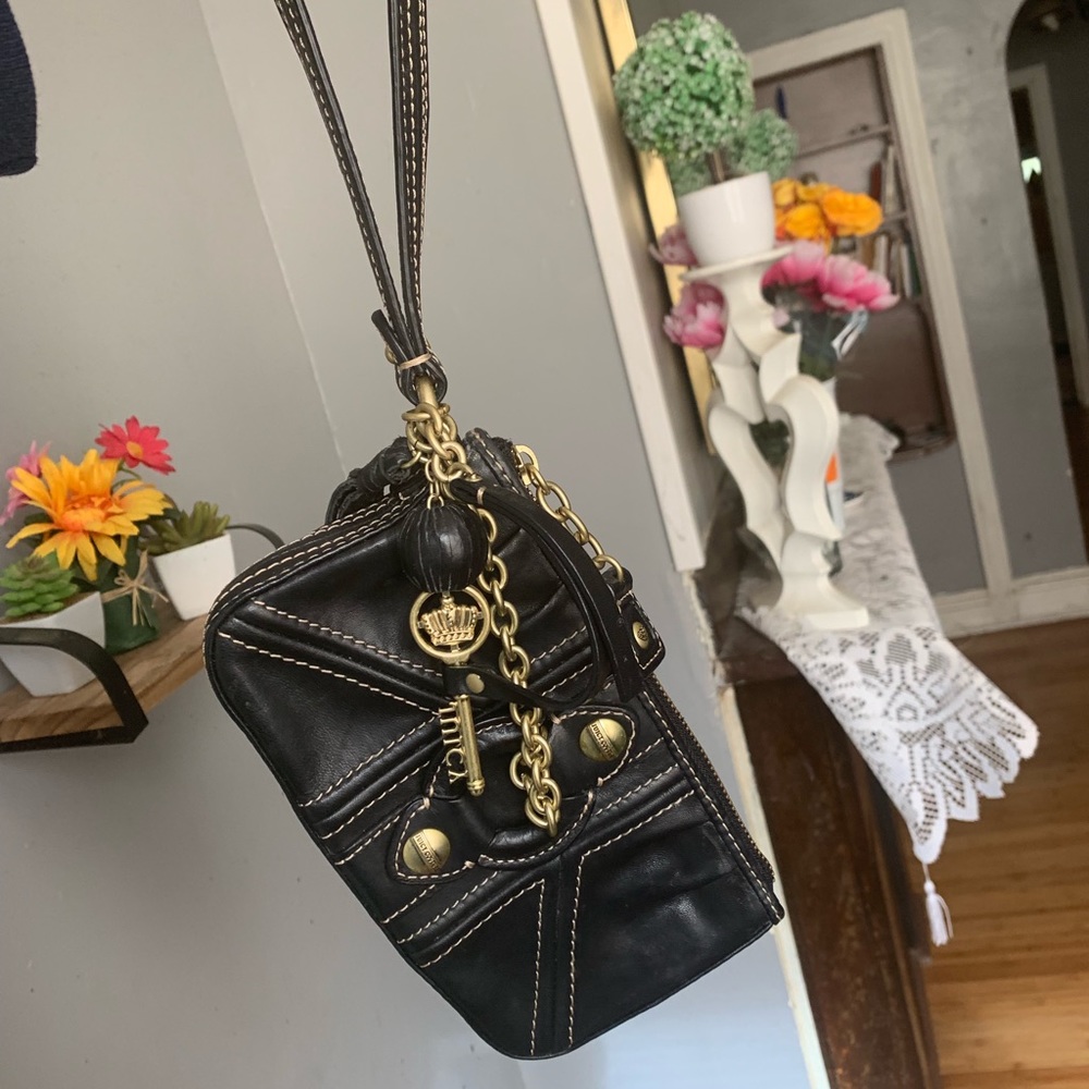 Juicy Couture wristlet